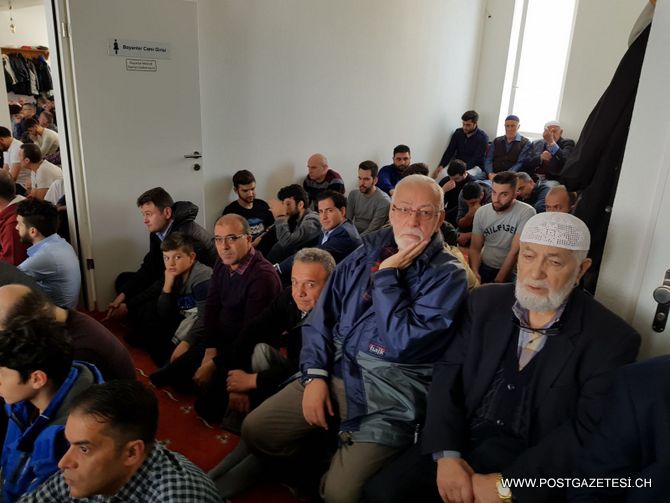 TATİL MÜSLÜMANLARA YARADI: CAMİLER DOLDU TAŞTI 4