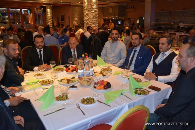 İŞ VE DİPLOMASİ DÜNYASI POST GAZETESİ  İFTARINDA BULUŞTU 19