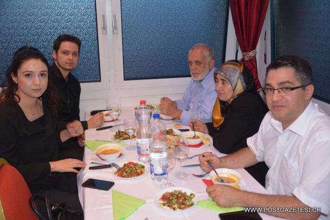 İŞ VE DİPLOMASİ DÜNYASI POST GAZETESİ  İFTARINDA BULUŞTU 36