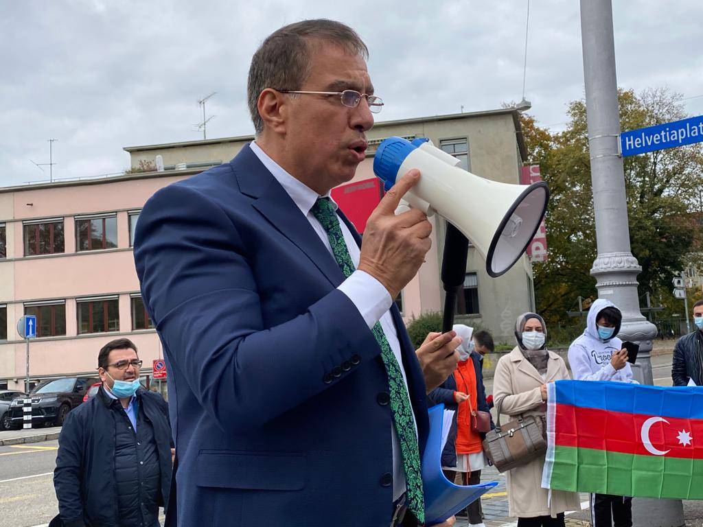 Ermenilerin sivil katliamları Bern'de protesto edildi 7