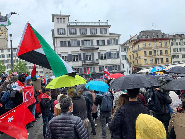 İsrail'in Filistin'e yaptığı saldırılar Zürih’te protesto edildi