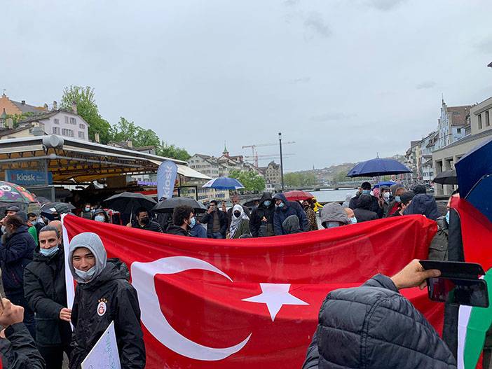 İsrail'in Filistin'e yaptığı saldırılar Zürih’te protesto edildi