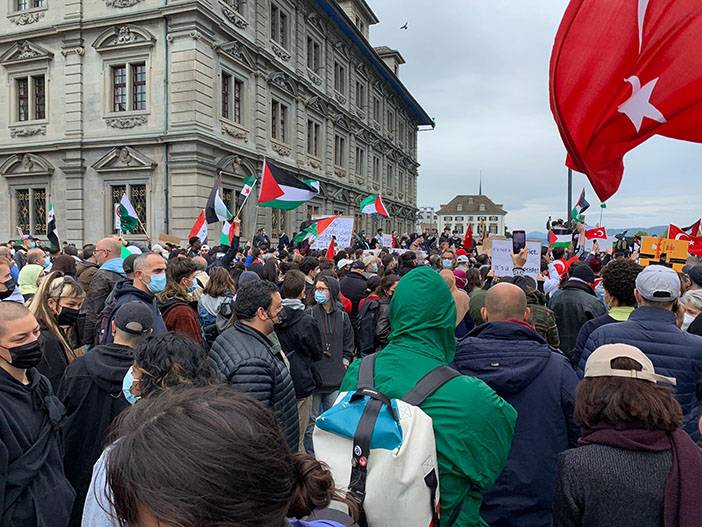İsrail'in Filistin'e yaptığı saldırılar Zürih’te protesto edildi