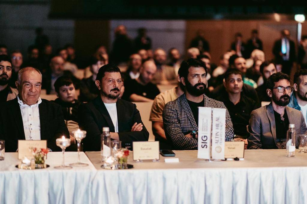 “Altın Hilal” ödülü Sinan Çetinkaya’nın oldu