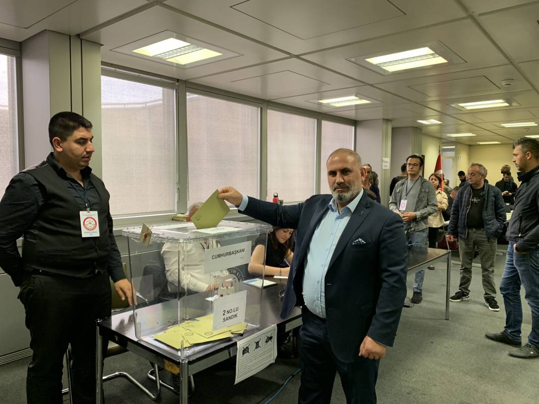 İsviçre'de 2.Tur için oy kullanma işlemi başladı 4