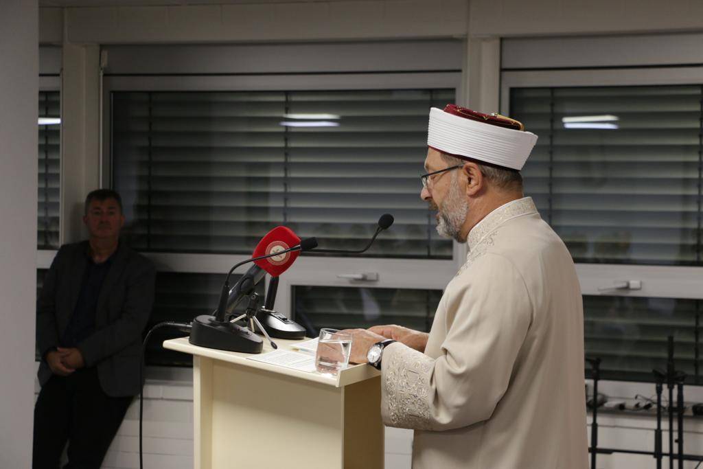 Prof. Erbaş, gençlerle buluştu 6