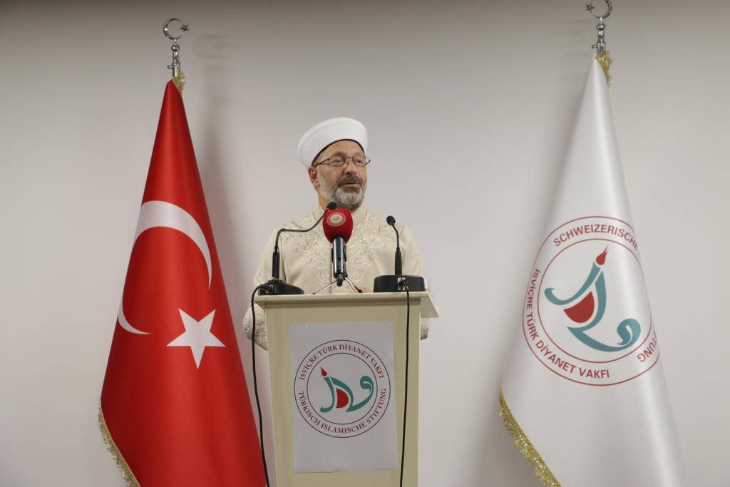 Prof. Erbaş, gençlerle buluştu 7