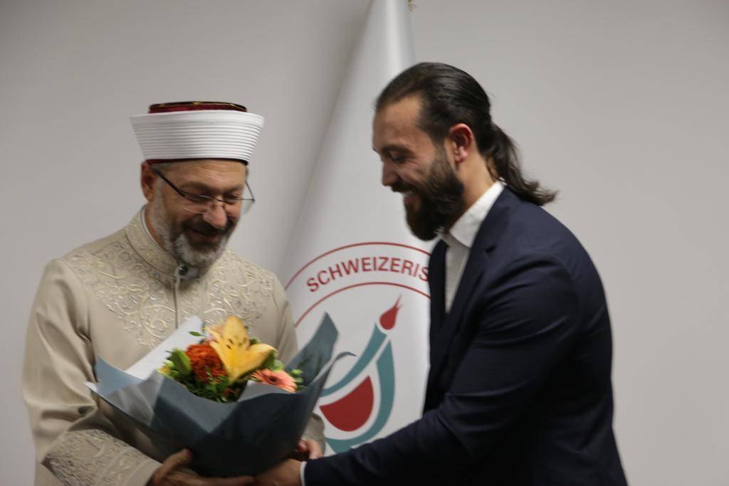 Prof. Erbaş, gençlerle buluştu 8