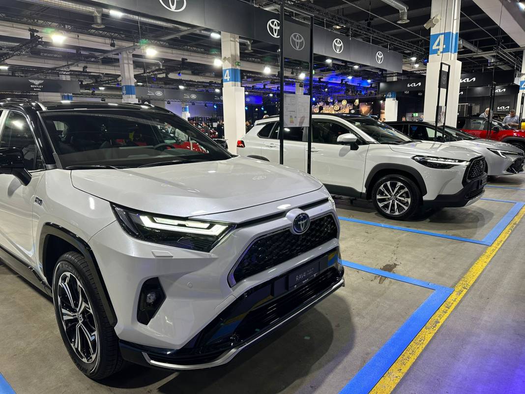 Yeni  elektrikli araçlar Auto Zürih’de görücüye çıktı. 10
