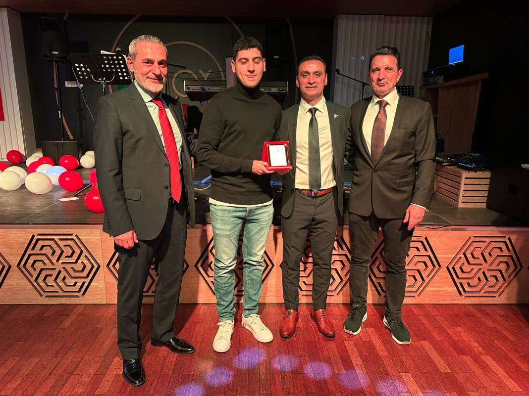FC Galatasaray Zürih Gala Gecesinde Bir Araya Geldi 8