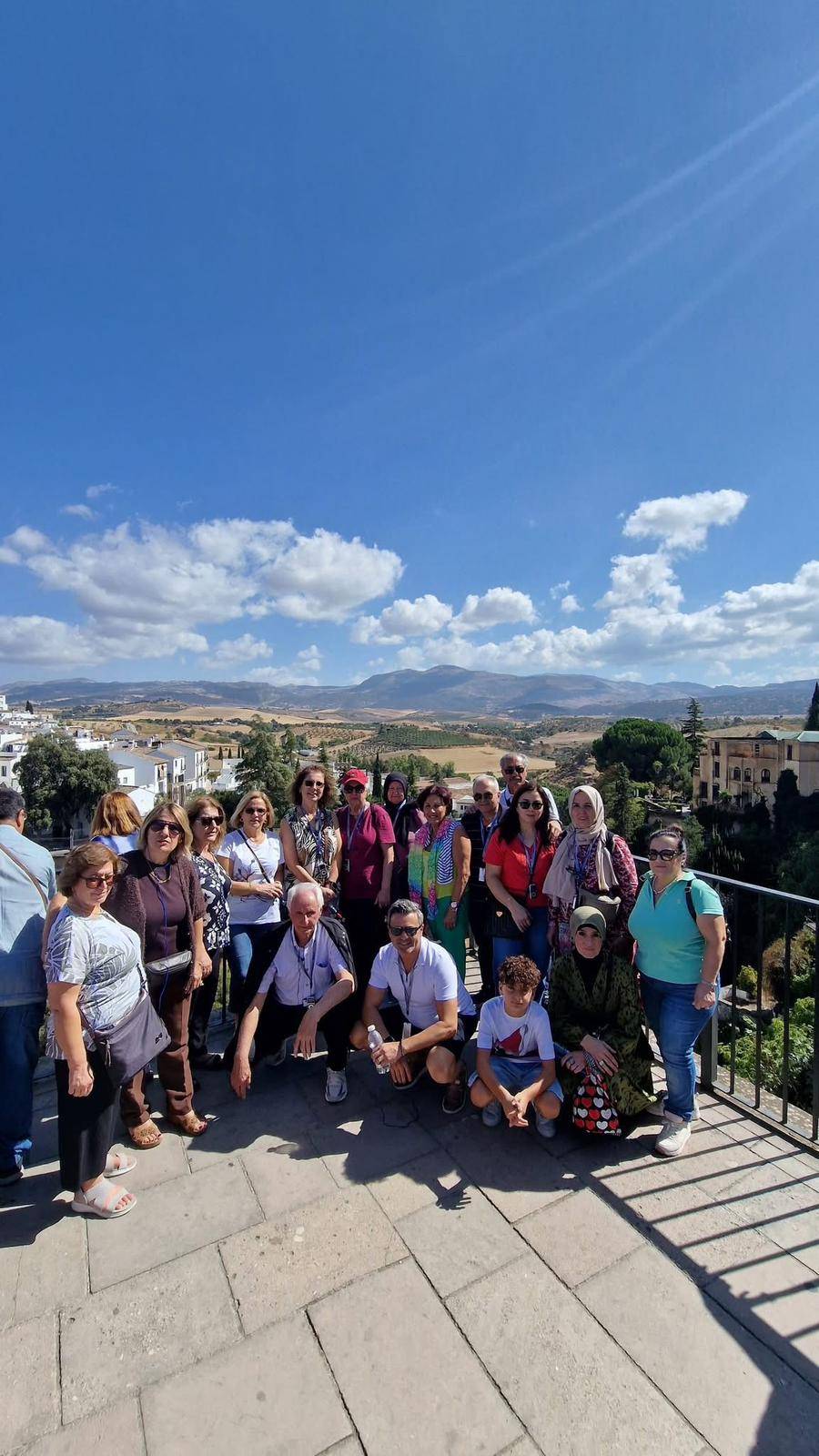 Endülüs & Madrid Turu katılımcılardan tam not aldı 11