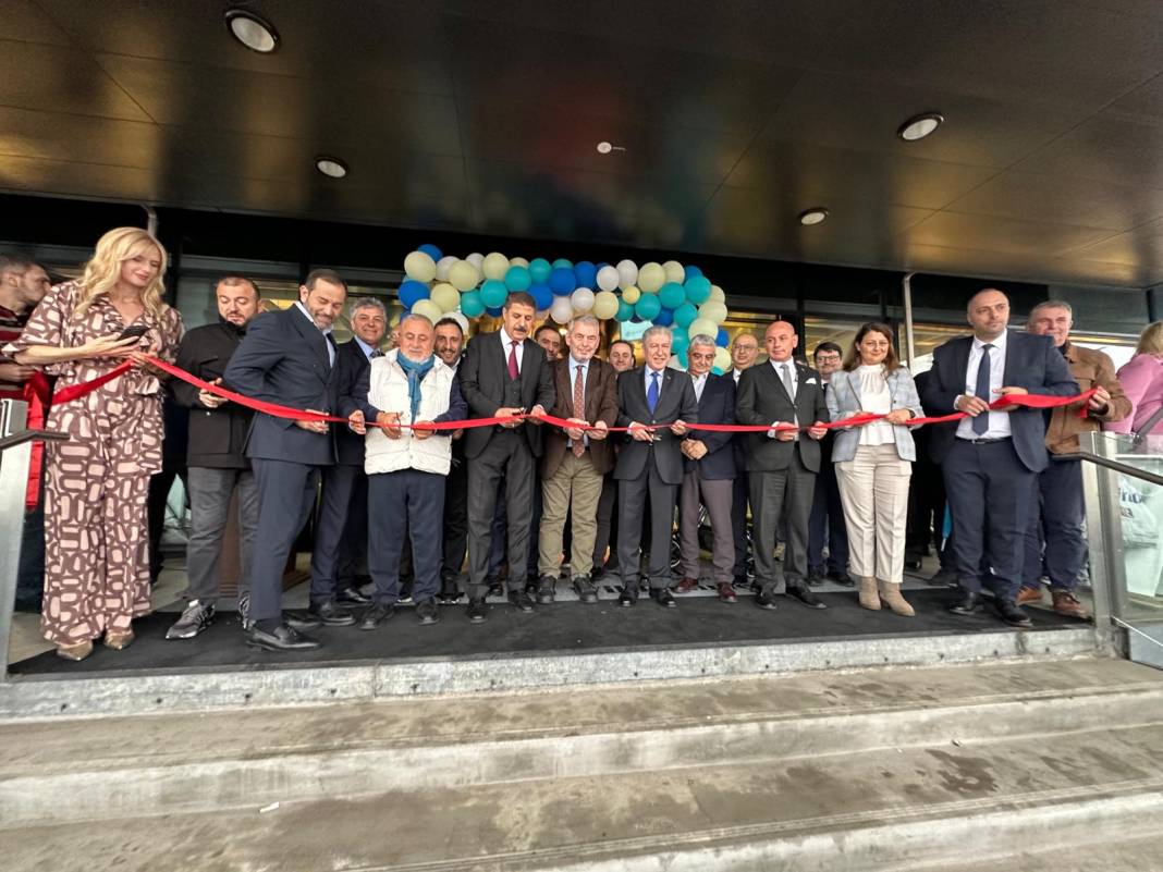 Dietikon’da 4.500 m²’lik dev mağaza açıldı 1