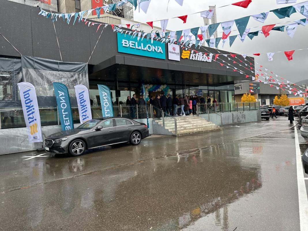Dietikon’da 4.500 m²’lik dev mağaza açıldı 13