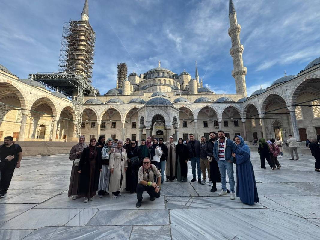 İsviçre Türk Diyanet Vakfından Mühtedilerle Anlamlı İstanbul Gezisi 1