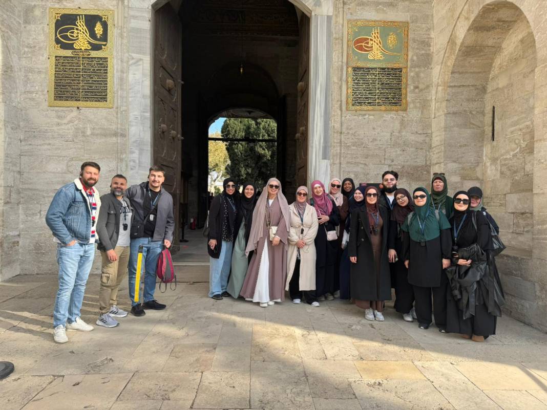 İsviçre Türk Diyanet Vakfından Mühtedilerle Anlamlı İstanbul Gezisi 8