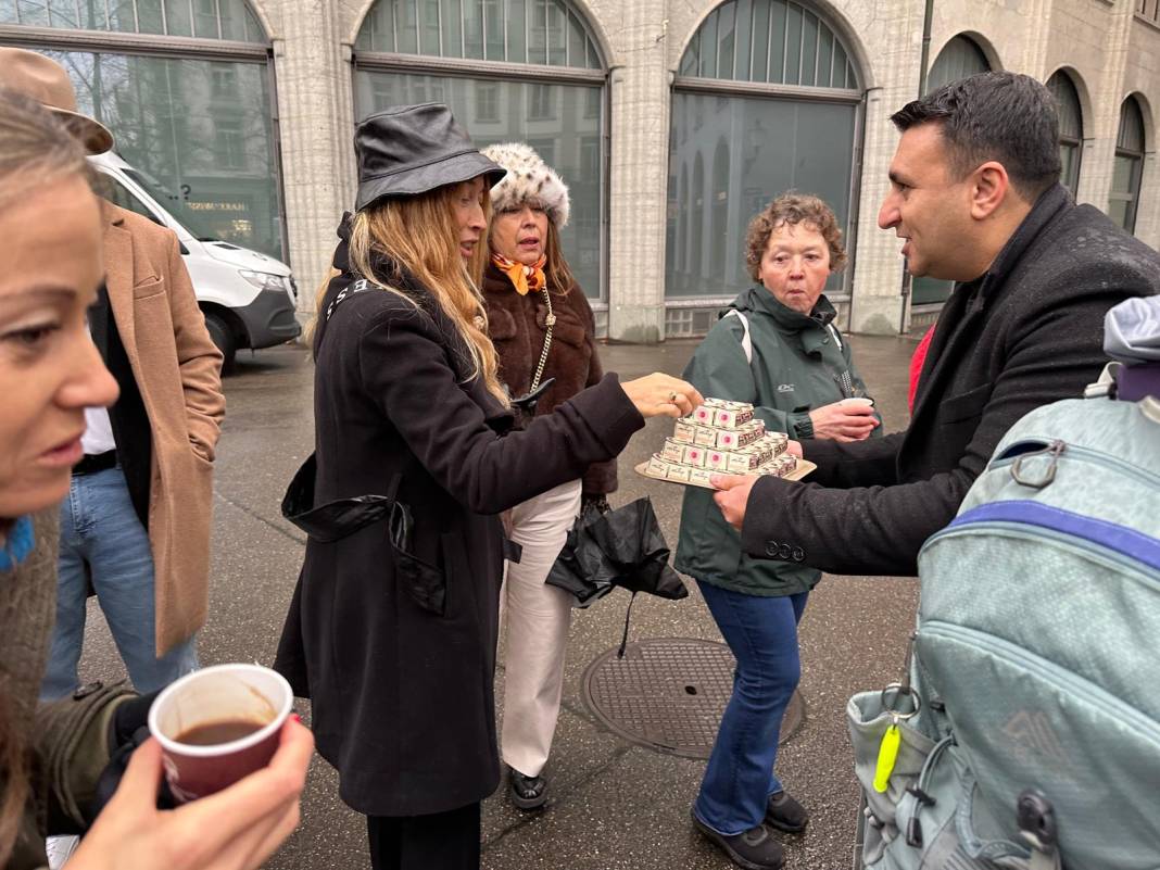 Zürih Başkonsolosluğundan Paradeplatz’da Türk Kahvesi Tanıtımı 7