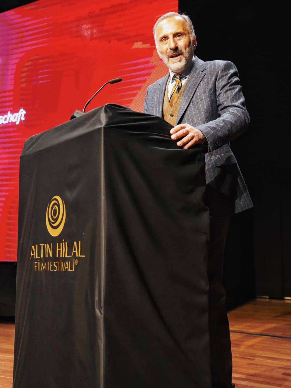 ALTIN HİLAL FİLM FESTİVALİ 15. YILINI BÜYÜK BİR COŞKU VE GURURLA KUTLADI 12