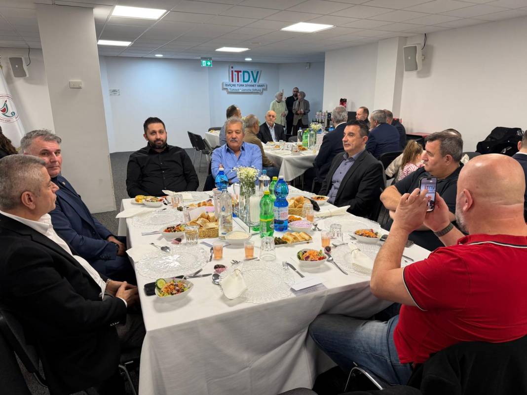 İsviçre Türk Diyanet Vakfı’nın İftarına Yoğun Katılım 12