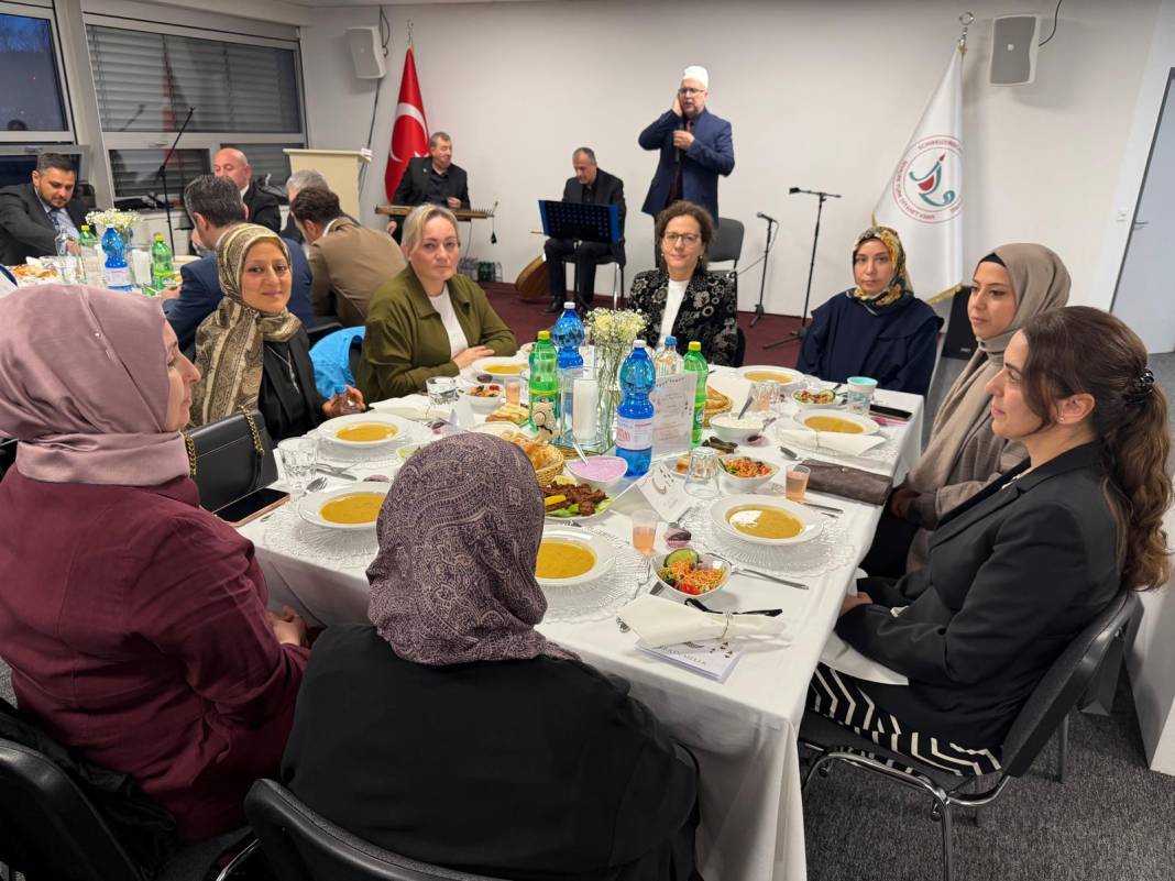 İsviçre Türk Diyanet Vakfı’nın İftarına Yoğun Katılım 6
