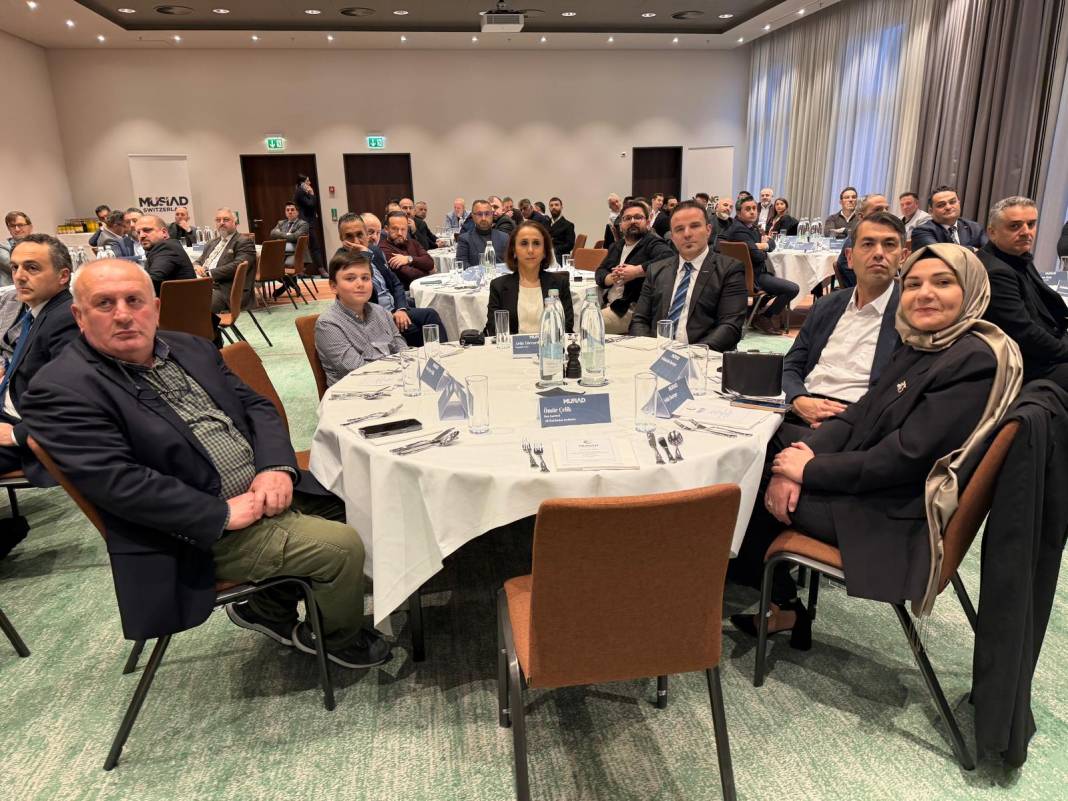 Türk toplumu MÜSİAD iftarında bir araya geldi 11