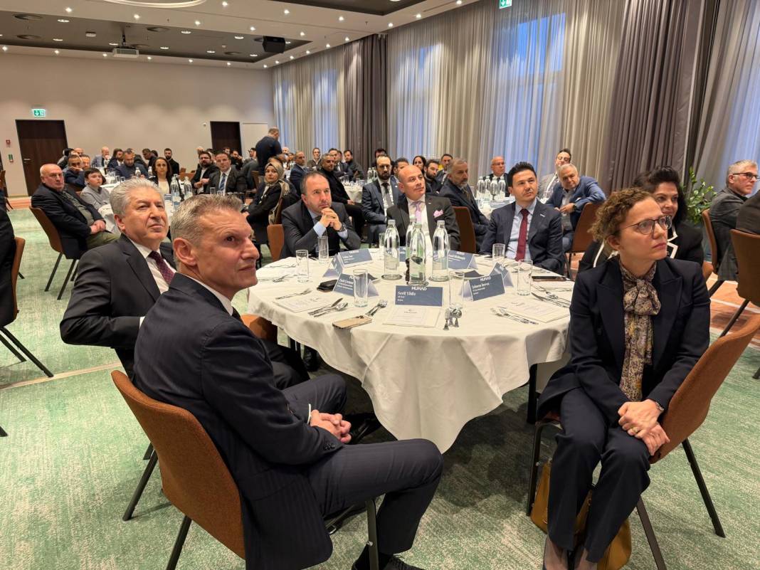 Türk toplumu MÜSİAD iftarında bir araya geldi 9