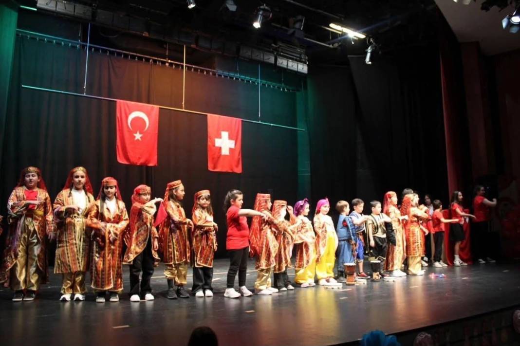 İsviçre’de 23 Nisan Coşkusu: Türk Çocuklarından Renkli Gösteriler 8