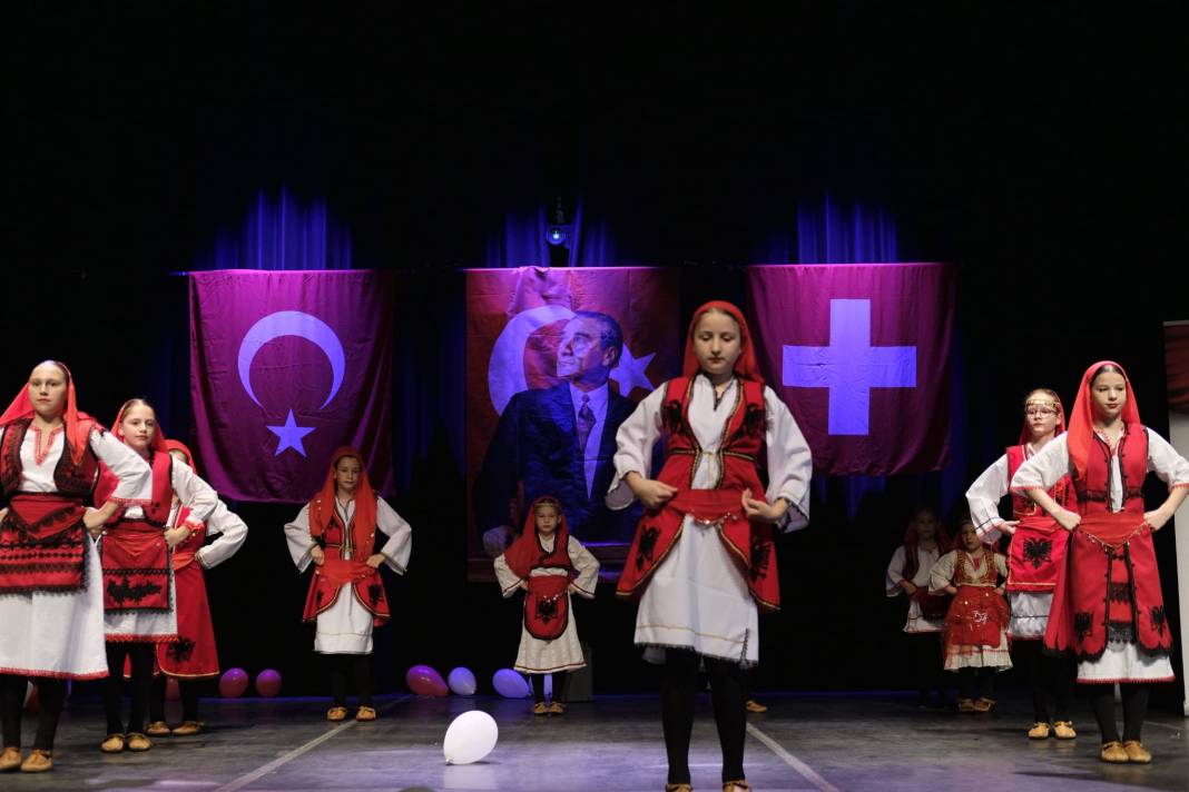 Renens’te Dev Kutlama: 23 Nisan Coşkusu Batı İsviçre’yi Sardı! 10