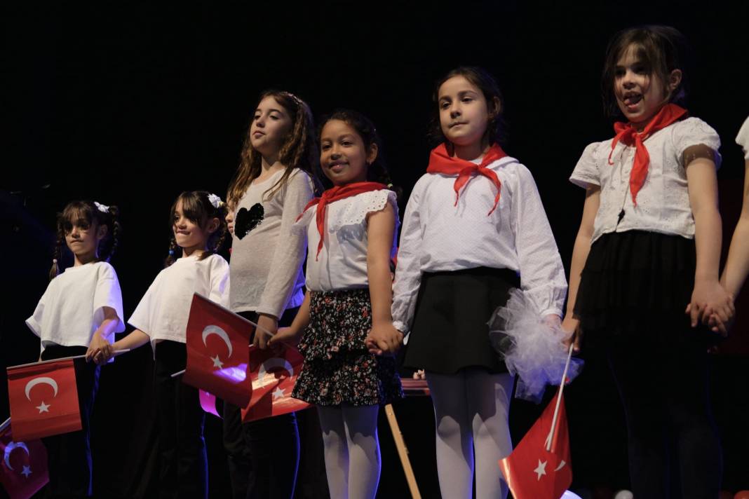 Renens’te Dev Kutlama: 23 Nisan Coşkusu Batı İsviçre’yi Sardı! 4