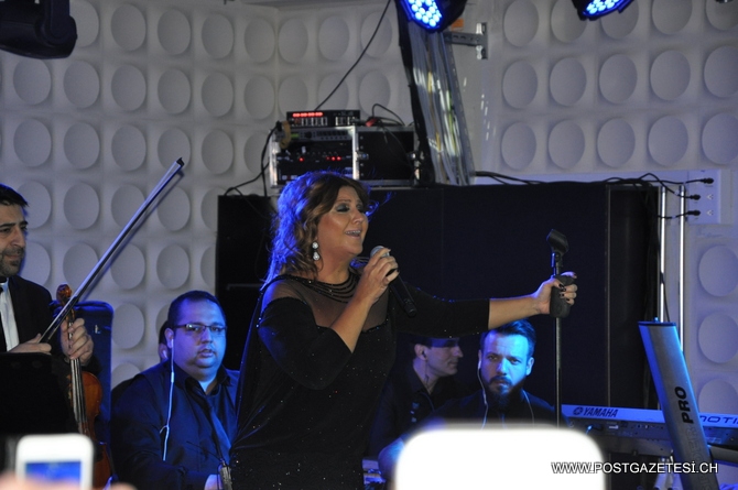 Sibel Can mest etti 2