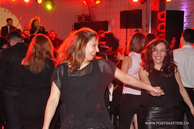 Sibel Can mest etti 45