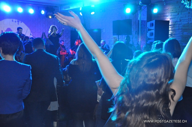 Sibel Can mest etti 50