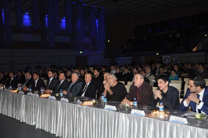 Kur’an ve Peygamber sevdalıları Dietikon Stadthalle’ye akın etti 13