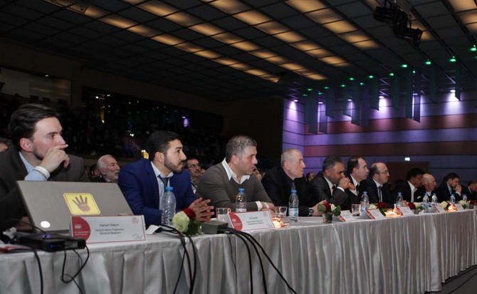 Kur’an ve Peygamber sevdalıları Dietikon Stadthalle’ye akın etti 9