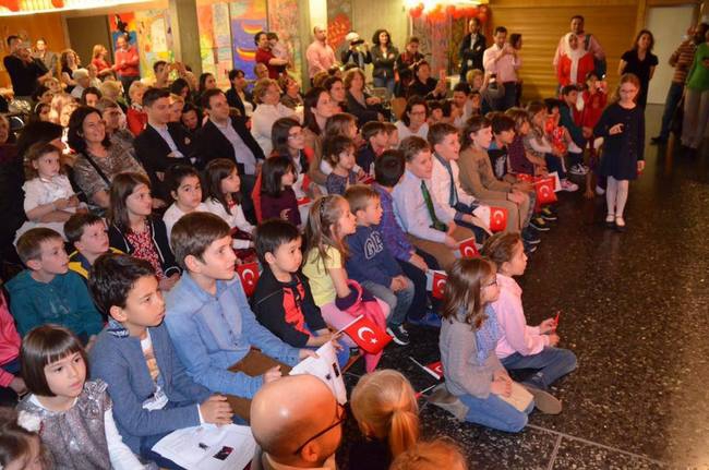 Cenevre’de 23 Nisan kutlandı 8