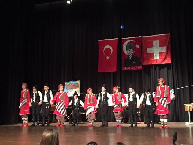 23 Nisan Renens/Lozan'da coşkuyla kutlandı 11