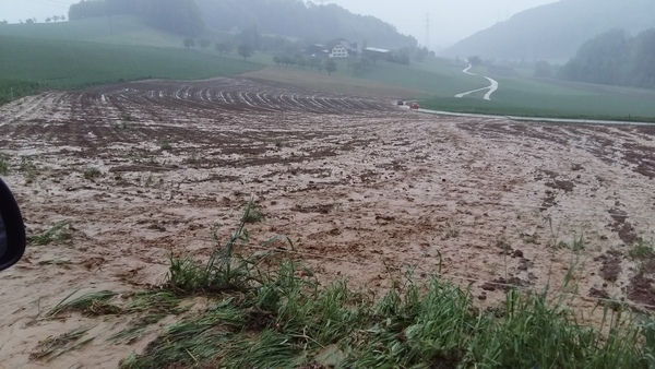 İSVİÇRE’DEN YAĞMUR MANZARALARI 12