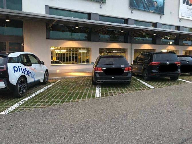 İSVİÇRE'den OTOPARK Manzaraları 10