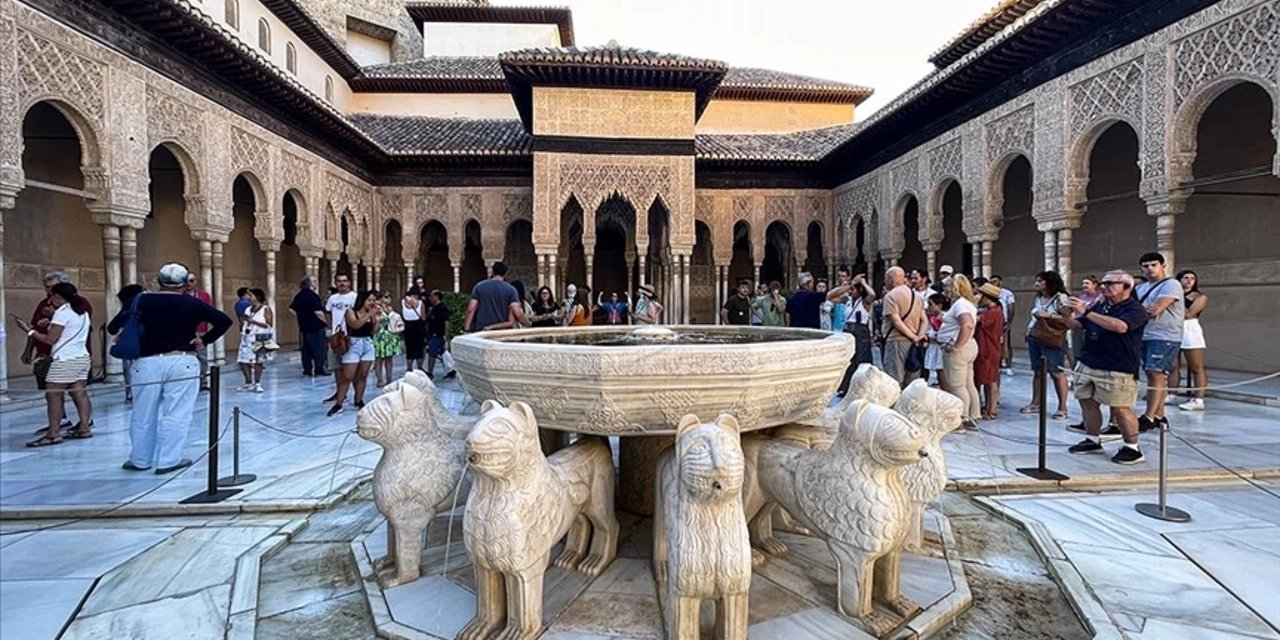 Avrupa'nın popüler destinasyonlarında turizm vergileri artırılıyor