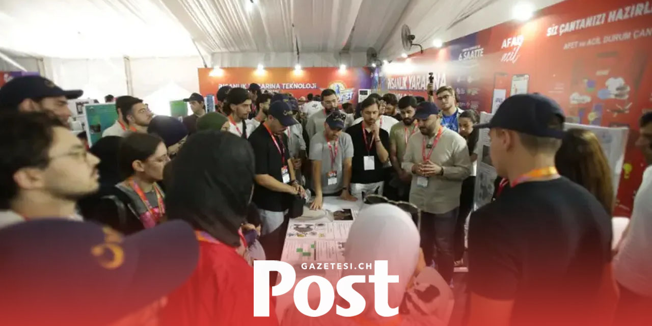 Yurt dışından gençler ve uluslararası öğrenciler YTB ev sahipliğinde Teknofest’te