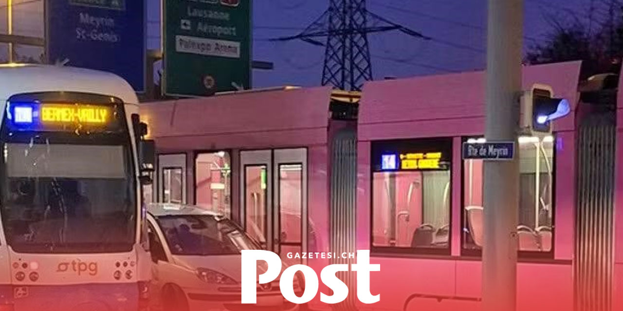 Cenevre Meyrin’de Raylara Giren Otomobil Tramvayın Raydan Çıkmasına Neden Oldu