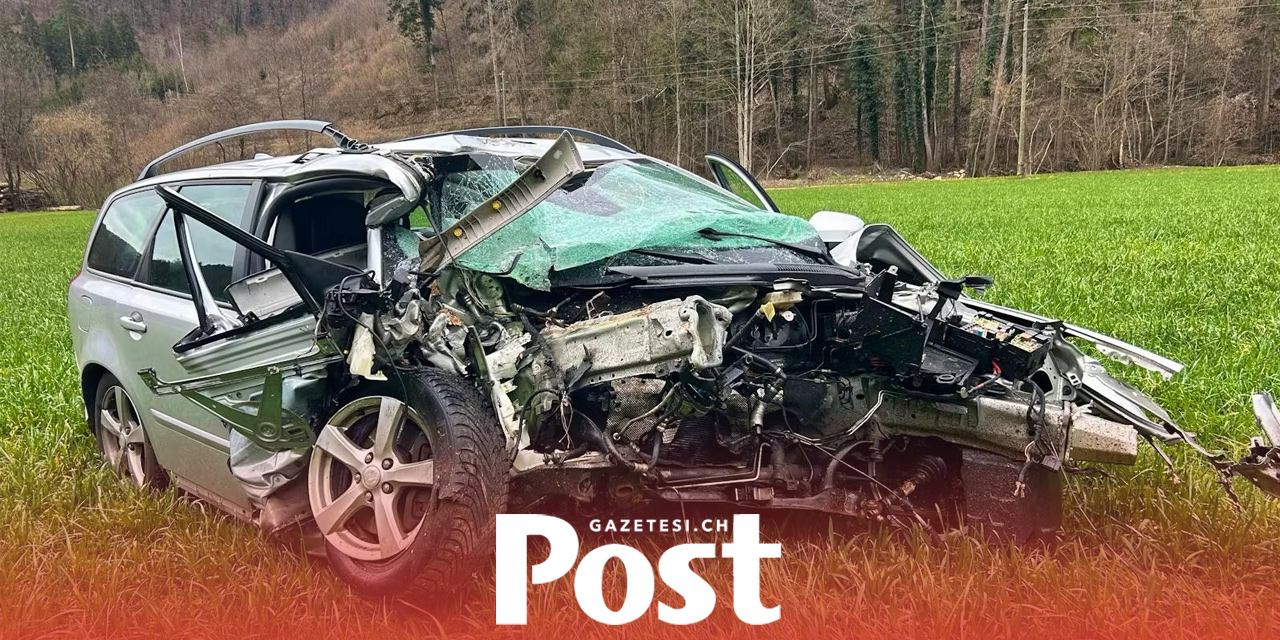 Aargau’da Alkollü Sürücü Ağaca Çarptı: Araç Pert Oldu