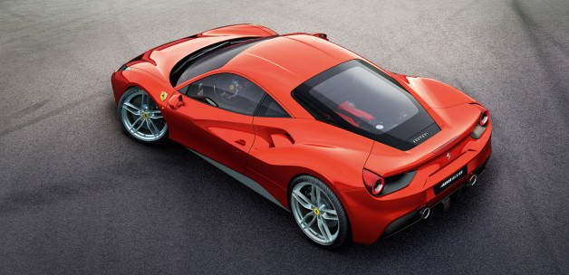 Yeni Ferrari'ye muhteşem tanıtım! TIKLA İZLE