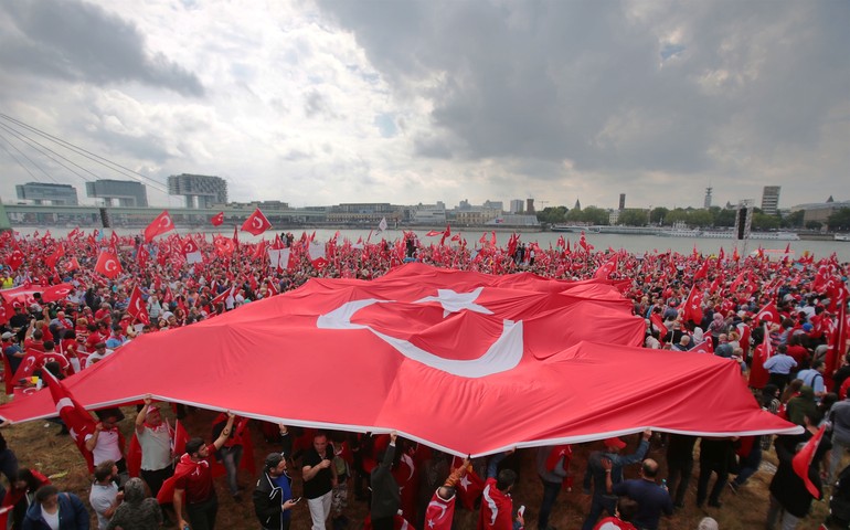 1-048.jpg