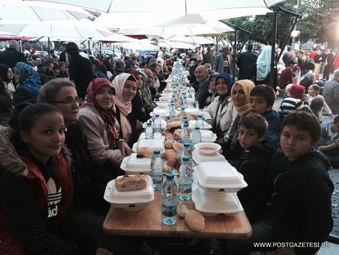 uetd-iftar2.jpg