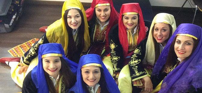 zugfolklor3.jpg