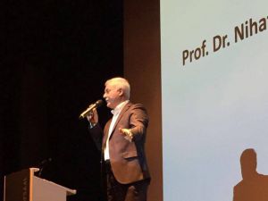 Nihat Hatipoğlu, İsviçre’de konferans verdi